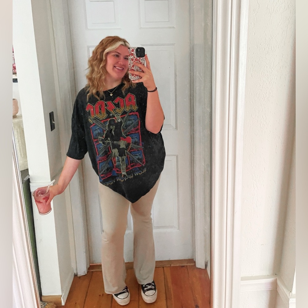 Meet your Posher, Laney